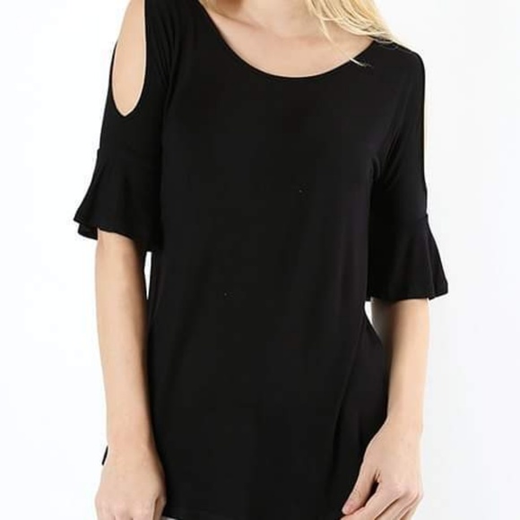 Cold shoulder Top - Picture 4 of 4